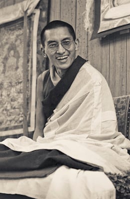 Lama Zopa Rinpoche teaching at Lake Arrowhead, California, in 1975. Photo by Carol Royce-Wilder.