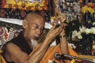 H.H. Zong Rinpoche during a cycle of pujas for Lama Yeshe before the cremation, Vajrapani Institute, California, 1984. Photo: Ricardo de Aratanha.