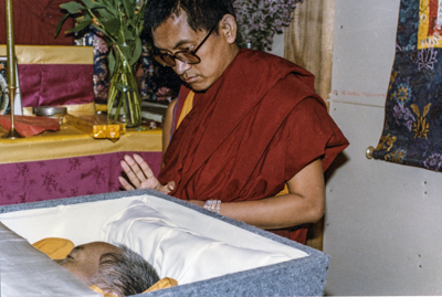 Lama Zopa Rinpoche with Lama Yeshe before the cremation, Vajrapani Institute, California, 1984. Photo: Ricardo de Aratanha.