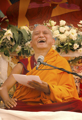 Lama Zopa Rinpoche in Italy. Photo: Piero Sirianni.