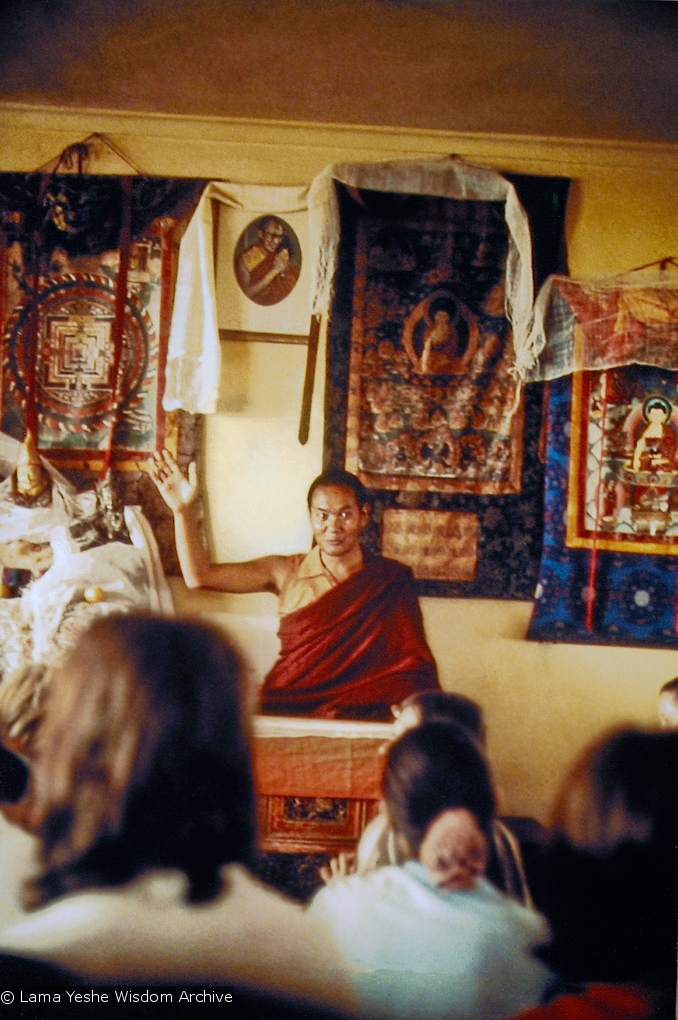 (15195_pr.psd) Lama Yeshe teaching, Fourth Meditation Course, Kopan Monastery, Nepal, 1973. Photo by Lynda Millspaugh.